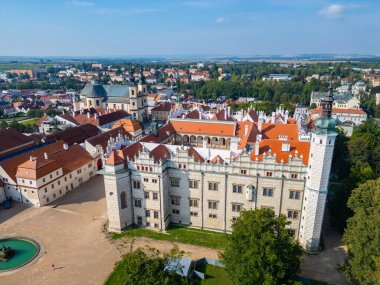 Çek Cumhuriyeti 'ndeki Litomysl kalesinin panoraması.