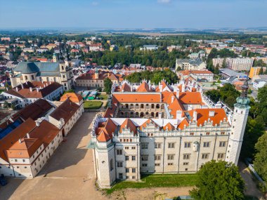 Çek Cumhuriyeti 'ndeki Litomysl kalesinin panoraması.