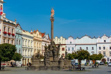 Çek Cumhuriyeti, Pardubice 'deki Pernstynske namesti' de veba köşe yazısı.
