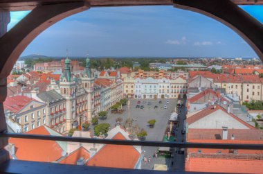 Çek Cumhuriyeti, Pardubice 'deki Pernstynske Namesti' de tarihi belediye binası.