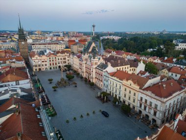 Çek Cumhuriyeti, Pardubice 'de Pernstynske namesti' nin gündoğumu görünümü.