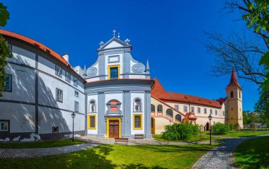 Çek Cumhuriyeti 'ndeki Cesky Krumlov' daki Minorite Manastırı.