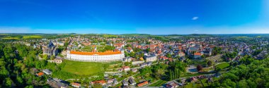 Çek Cumhuriyeti Kutna Hora 'da Cizvit Koleji ve Saint Barbara Katedrali manzarası.