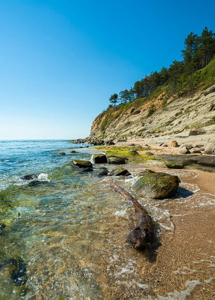 岩と海の海岸と美しい風景 — ストック写真