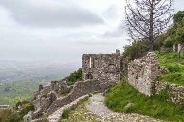 Mystras, Moreloponnese, Yunanistan - 07 Ocak 2010, Bizans 'ın Mystras kasabasının kalıntıları
