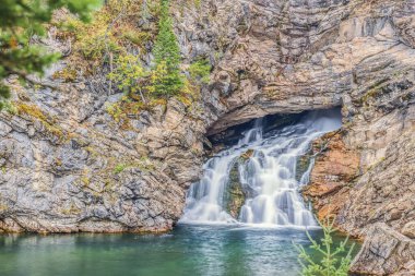 Gacier Ulusal Parkı 'nın iki tıp alanında Kartal Şelalesi' ni işletiyorum. Montana 'da. ABD