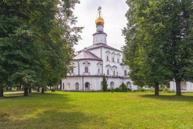 İstra. Moskova Oblastı. Rusya - 26 Haziran 2010 - İsa 'nın Doğumu Kilisesi restorasyondan önce. Yeni Kudüs Diriliş Manastırı