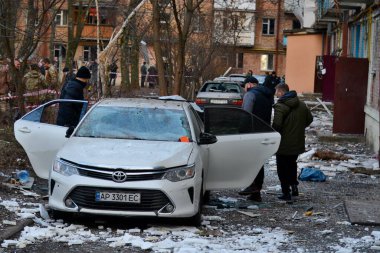 31 Aralık 2022 'de Ukrayna' nın başkenti Kyiv 'de yeni yıl arifesinde bir araba tahrip edildi. Kyiv Belediye Başkanı Vitali Klitschko yaptığı açıklamada, öğleden sonra meydana gelen çoklu patlamalarda en az bir kişinin öldüğünü, sekiz kişinin de yaralandığını söyledi.