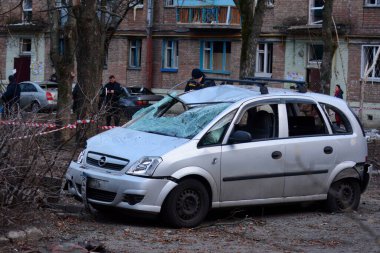 31 Aralık 2022 'de Ukrayna' nın başkenti Kyiv 'de yeni yıl arifesinde bir araba tahrip edildi. Kyiv Belediye Başkanı Vitali Klitschko yaptığı açıklamada, öğleden sonra meydana gelen çoklu patlamalarda en az bir kişinin öldüğünü, sekiz kişinin de yaralandığını söyledi.