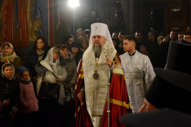 Kyiv Metropolitan Epifanius, Ukrayna 'nın başkenti Kyiv' deki St. Michael 's Altın Kubbe Katedrali' nde 24 Aralık 2023 'te düzenlenen Noel namazına katıldı..