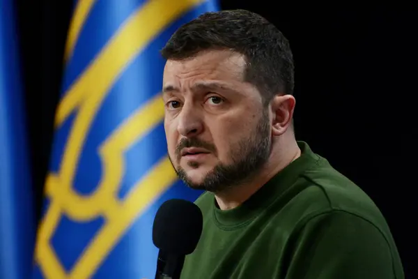 KYIV, UKRAINE - 20240225: Ukrayna Cumhurbaşkanı VolodyBay Zelensky, Ukrayna 'nın başkenti Kyiv' de 25 Şubat 2024 tarihinde düzenlenen 2024 yılındaki basın toplantısında bir konuşma yaptı.