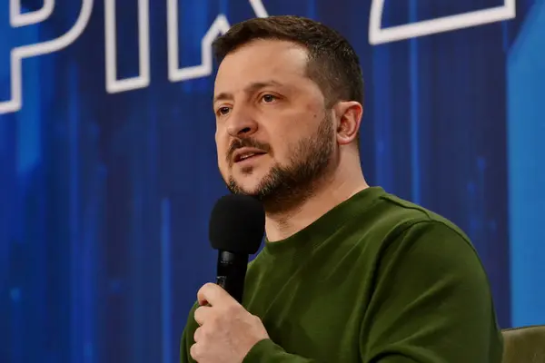 KYIV, UKRAINE - 20240225: Ukrayna Cumhurbaşkanı VolodyBay Zelensky, Ukrayna 'nın başkenti Kyiv' de 25 Şubat 2024 tarihinde düzenlenen 2024 yılındaki basın toplantısında bir konuşma yaptı.