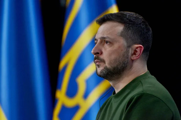 KYIV, UKRAINE - 20240225: Ukrayna Cumhurbaşkanı VolodyBay Zelensky, Ukrayna 'nın başkenti Kyiv' de 25 Şubat 2024 tarihinde düzenlenen 2024 yılındaki basın toplantısında bir konuşma yaptı.