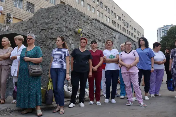 stock image Medical workers attend a concert as Kyiv Classic Orchestra performs 