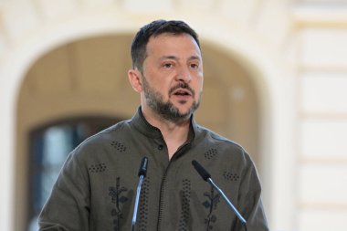 KYIV, UKRAINE - 20240824: Ukrayna Cumhurbaşkanı Volodymyr Zelenskyy, Ukrayna 'nın bağımsızlığının 33. yıldönümü hakkında 24 Ağustos 2024 tarihinde Ukrayna' nın başkenti Kyiv 'de düzenlenen ortak brifinge katıldı..