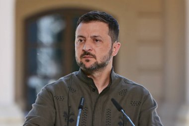 KYIV, UKRAINE - 20240824: Ukrayna Cumhurbaşkanı Volodymyr Zelenskyy, Ukrayna 'nın bağımsızlığının 33. yıldönümü hakkında 24 Ağustos 2024 tarihinde Ukrayna' nın başkenti Kyiv 'de düzenlenen ortak brifinge katıldı..