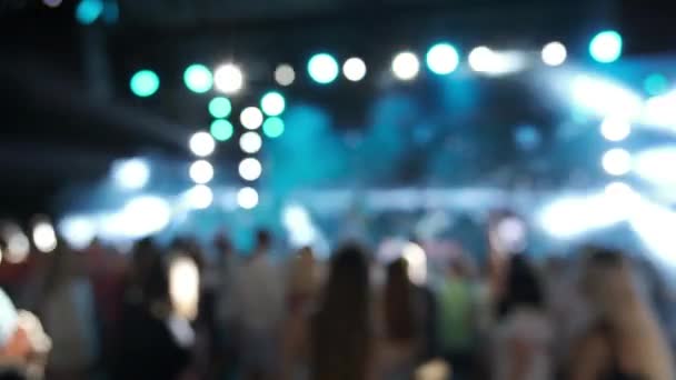 Orang Orang Menari Acara Konser Klub Malam Cahaya Kabur Latar — Stok Video