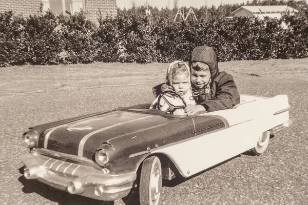 Elektryczne Samochody Nie Nowe Zdjęcie Fotografa Jego Siostry 1957 Roku — Zdjęcie stockowe