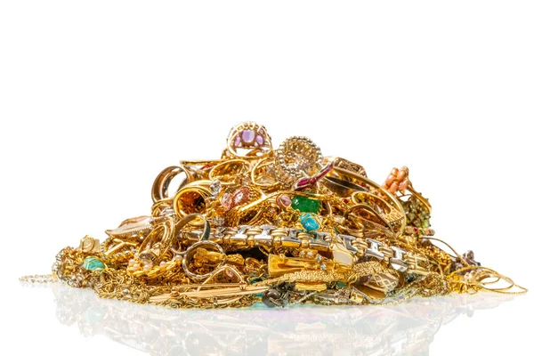 Yansıması Kopyası Olan Güzel Bir Altın Mücevher Koleksiyonunun Yatay Çekimi — Stok fotoğraf