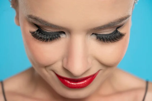 Makeup Och Artificiella Ögonfransar Närbild — Stockfoto