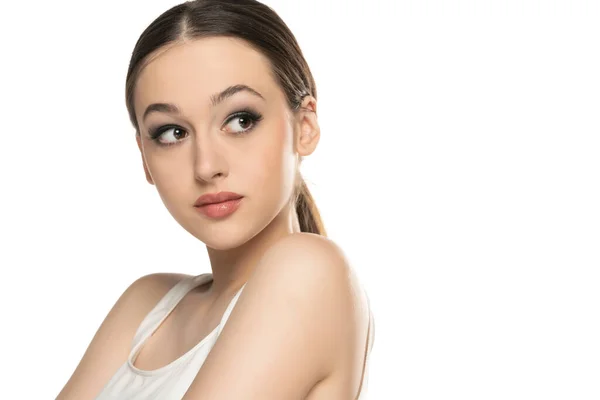 Hermosas Mujeres Jóvenes Serias Con Maquillaje Fondo Estudio Blanco — Foto de Stock