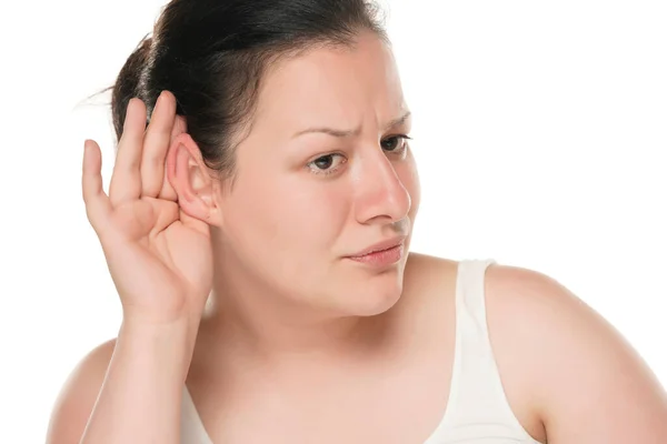 Chubby Woman Isolated White Background Listening Something Putting Hand Ear — Stock Photo, Image