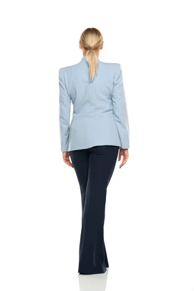 Mujer Mayor Mediana Edad Con Chaqueta Azul Pantalones Negros Sobre — Foto de Stock