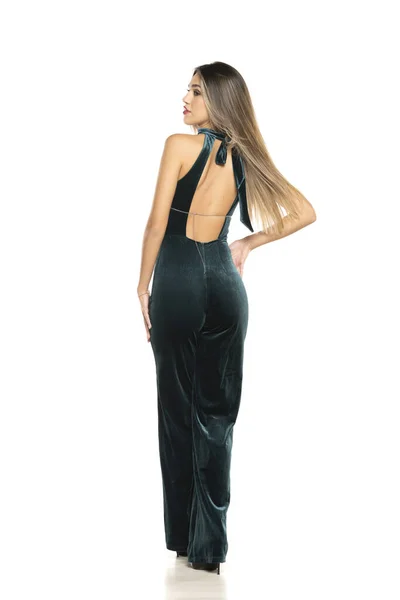 Visão Traseira Uma Mulher Morena Moda Com Pernas Longas Vestindo — Fotografia de Stock