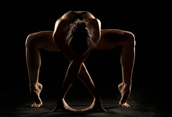 Художественный Силуэт Молодой Женщины Занимающейся Йогой Поза Йоги Фоне Черной — стоковое фото