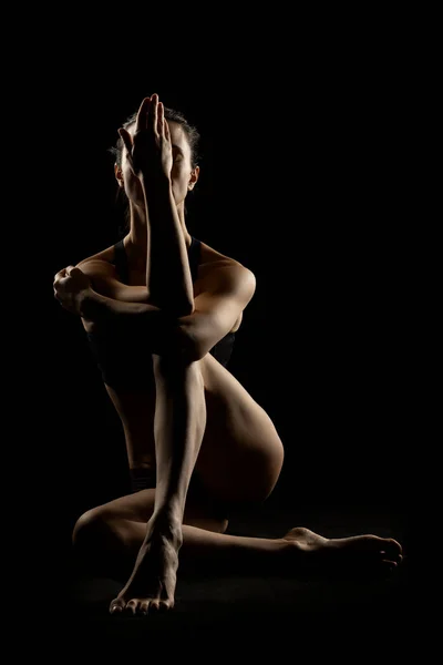 Silhouette Unrecognizable Nude Woman Posing Shadows Black Studio Background — Stock Photo, Image