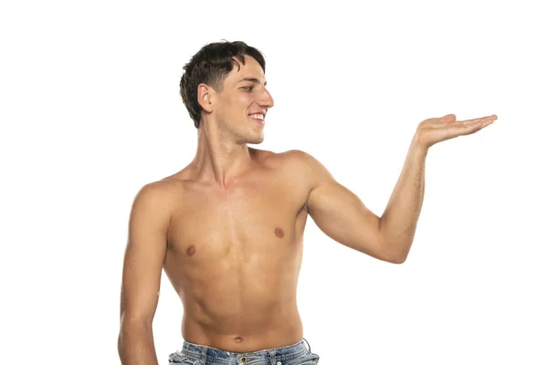 Uomo Muscoloso Con Braccio Teso Topless Giovane Modella Moda Con — Foto Stock