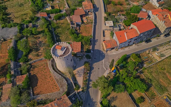 Cres Kroatia Kwietnia 2020 Widok Lotu Ptaka Kamienną Wieżę Obronną — Zdjęcie stockowe