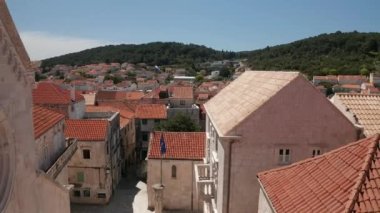 Hırvatistan 'ın Dalmaçya bölgesindeki Korcula kentindeki Eski kent katedralinin hava görüntüleri