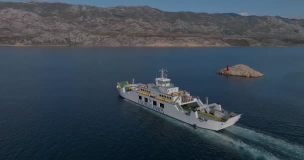 Zigljen Croatia September 2022 Jadrolinija Ferry Steekt Het Velebit Kanaal — Stockvideo