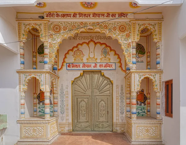 Pushkar India March 2018 Entrance Door Relief Detail Guards Guarding — Stock Photo, Image