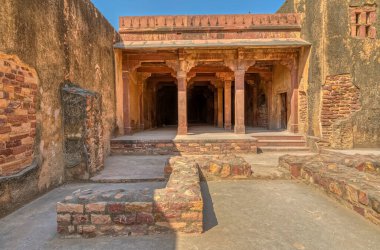 FATEHPUR SIKRI, INDIA - 4 Mart 2018: Uttar Pradesh 'te Panch Mahal' in tarihi kalıntıları.
