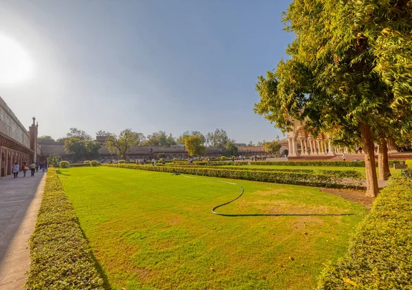 Agra Indien März 2018 Besucher Besichtigen Historische Überreste Von Agra — Stockfoto