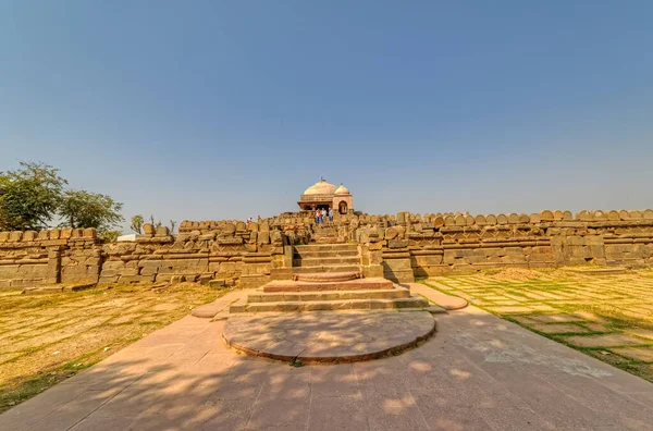Abhaneri インド 2018年3月4日 ラジャスタン州の歴史的な村AbhaneriにあるHarshat Mata寺院の古代遺跡 — ストック写真