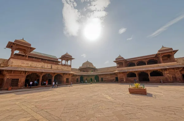 Fatehpur Sikri Inde Mars 2018 Les Visiteurs Visitent Les Vestiges — Photo