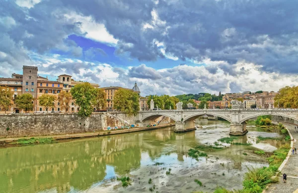Rzym Włochy Września 2019 Piękny Widok Ponte Vittorio Emanuele Pochmurny — Zdjęcie stockowe