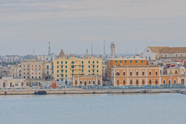 Bari Itália Setembro 2019 Edifícios Antigos Beira Mar Balsa Porto — Fotografia de Stock