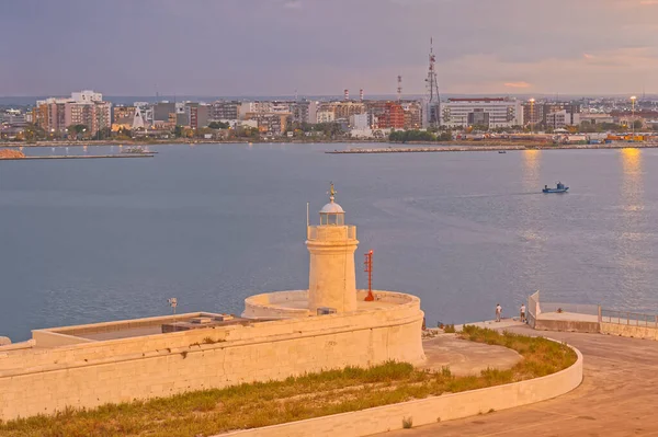 Bari Italien September 2019 Alter Steinleuchtturm Stadthafen Bei Sonnenuntergang — Stockfoto