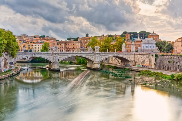 Rome Italy Eylül 2019 Bulutlu Bir Günde Ponte Vittorio Emanuele — Stok fotoğraf