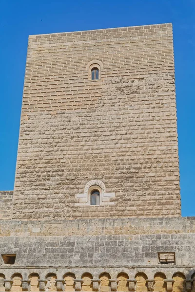 斯瓦比亚城堡或Castello Svevo塔 意大利巴里的一座中世纪阿普利亚地标 — 图库照片