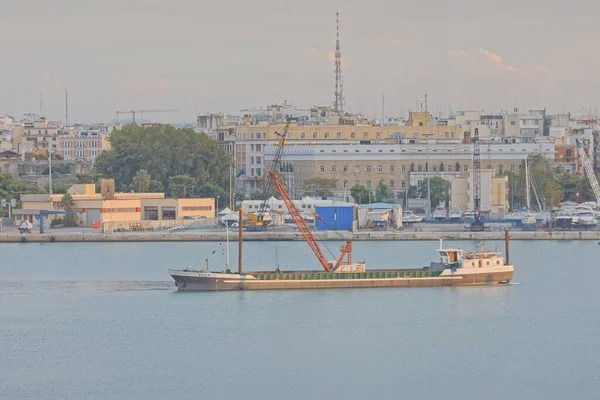 Bari Itália Setembro 2019 Reconstrução Quebra Mar Porto Contêiner — Fotografia de Stock