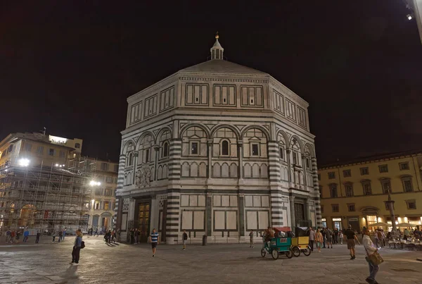 Florence Italy September 2019 People Enjoying Viwe Baptistery Saint John — Stock Photo, Image