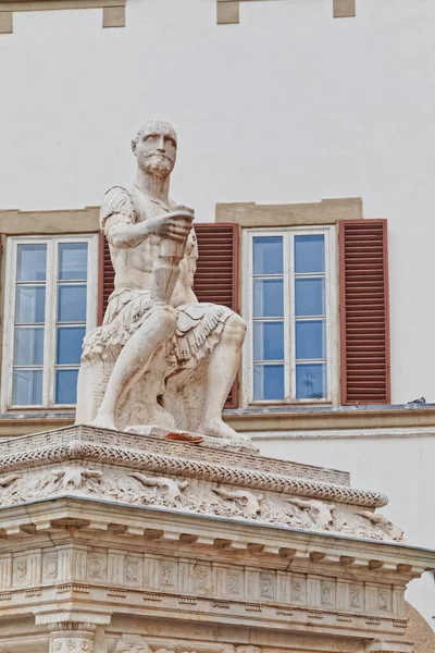 Bloemence Italië September 2019 Standbeeld Van Romeinse Soldaat Zittend Decoratieve — Stockfoto