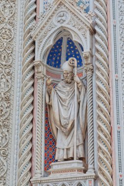 Santa Maria del Fiore katedralinin dış dekorasyonunun Saint Cenobris heykeli, ya da basitçe Duomo di Florence İtalya 'ya atıfta bulundu..