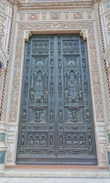 Toegangsdeur Van Dom Van Santa Maria Del Fiore Overdag Florence — Stockfoto