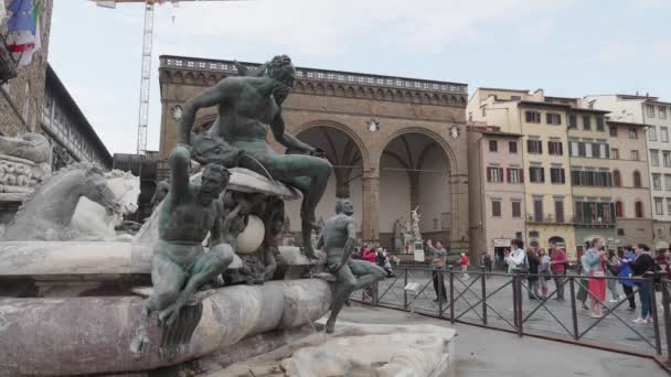 Firenze Italia Settembre 2019 Persone Che Passano Davanti Alla Fontana — Video Stock